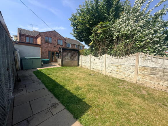4 bed Detached for sale Image 4