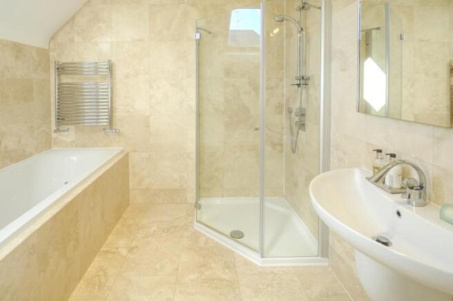En-Suite Bathroom