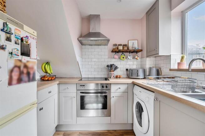 23-6915cdee6dcb7-691223047a186-1380170-13-6911bca4