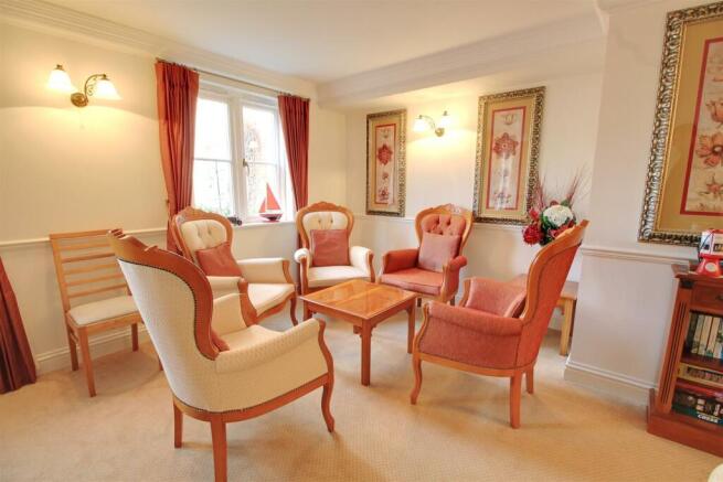 Owners Lounge 3.jpg