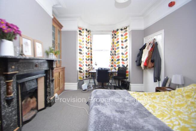 5 bed Terraced to rent Image 9