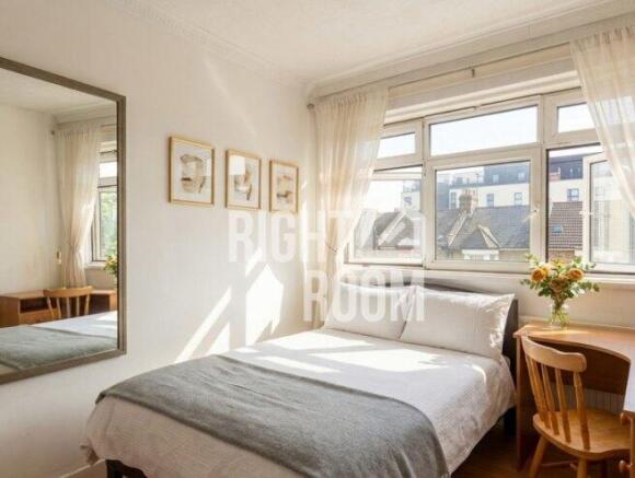 room-2-flat-12-gilbertson-house-e14-8pl-1064320