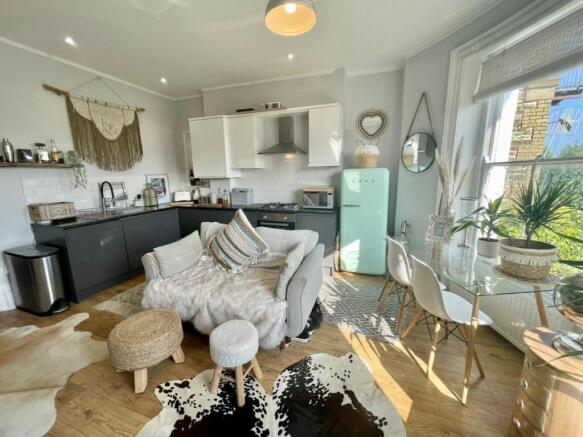 8d6f0561-ff32-4fb...