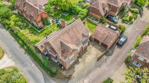 Dean Wood Close, Woodcote, RG8