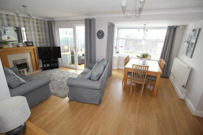 Sitting/Dining Room