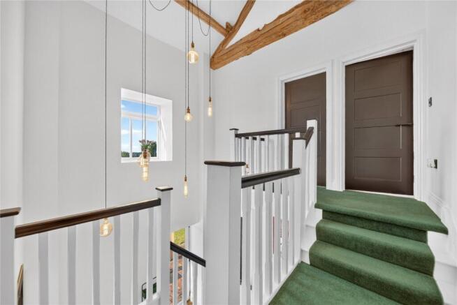 4 bed Town House for sale Image 7