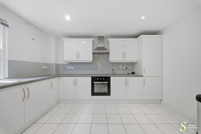 1 Heathlands Hous...