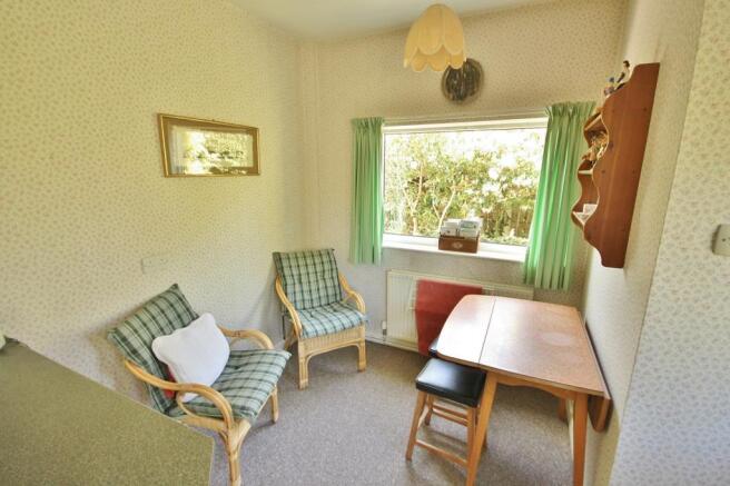 Kitchen Dining Area