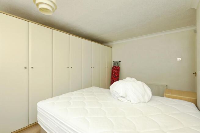 2 bed Semi-Detached Bungalow for sale Image 7