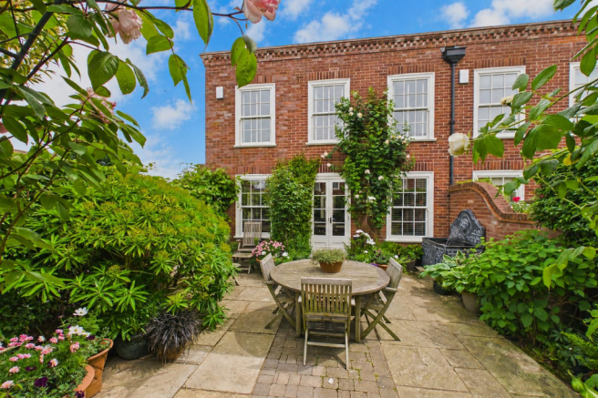 Courtyard Garden