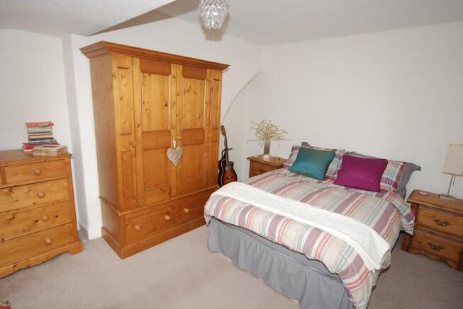 BEDROOM 4
