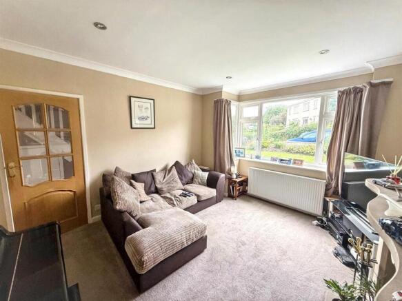 3 bed Semi-Detached for sale Image 4