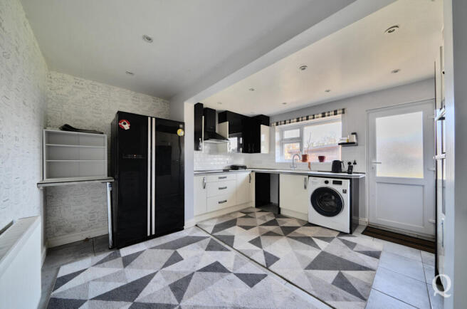 f4e9d7c9-6dba-466...