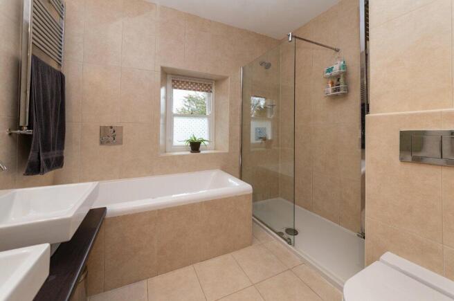 Ensuite
