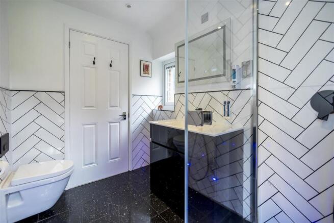 Master en suite 2 STEV4098.jpg