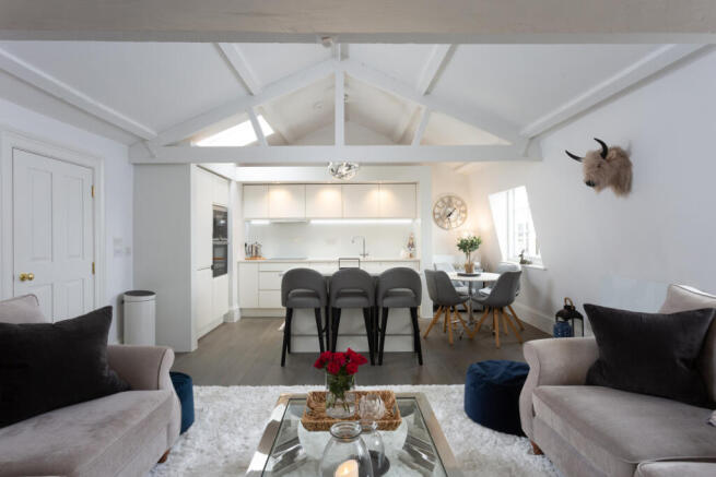 2 bed Apartment for sale Image 4