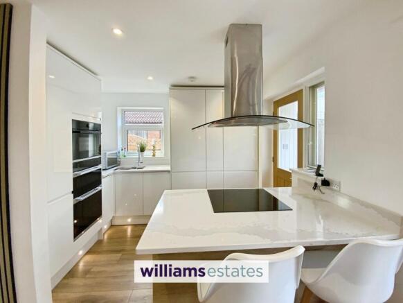 kitchen with breakfast bar