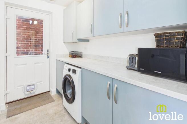 4 bed Detached for sale Image 8