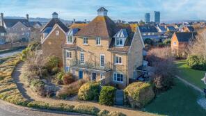 11, The Pinnacles, St Marys Island, Chatham ME4 3PN