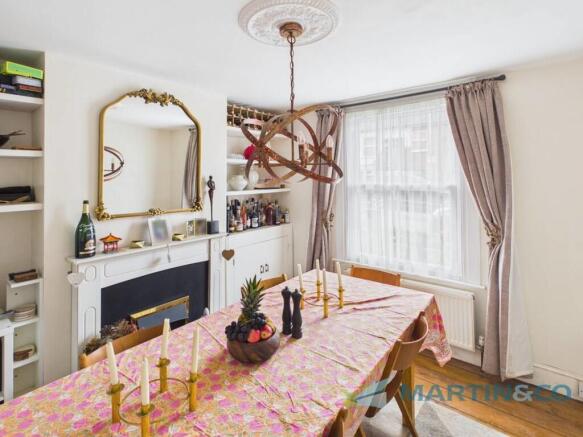 CAM02145G0-PR0098...