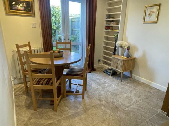 Dining Area.JPG