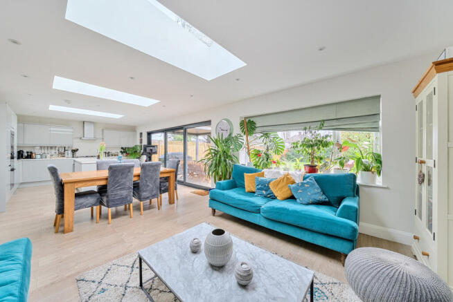 1401215-13-696b69...