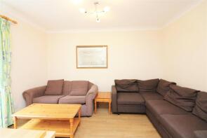 2, Albert Mews, London E14 8EH