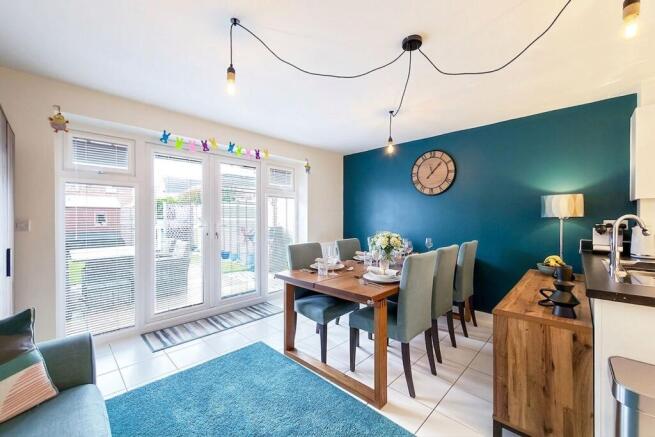 Kitchen/Lounge/Family Room