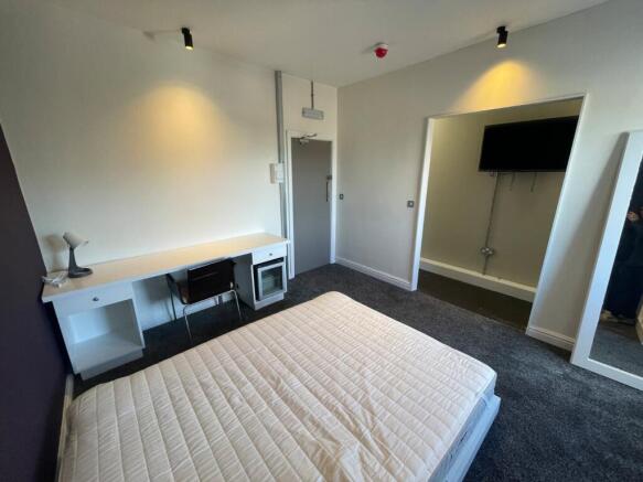 1 bed Apartment to rent Image 9