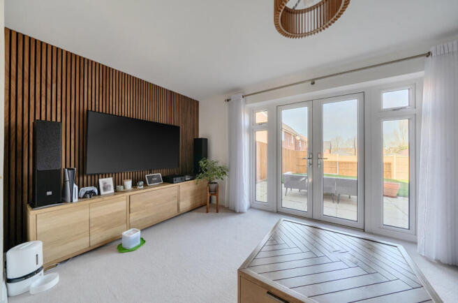 1421981-8-69a5630...