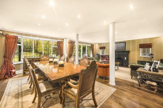 Living/Dining Room