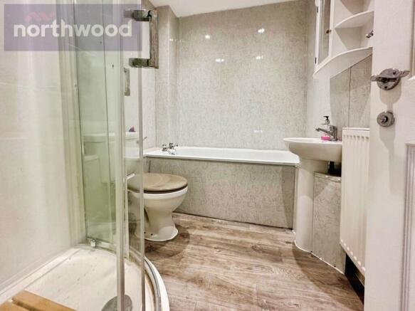 2 bed Flat to rent Image 6