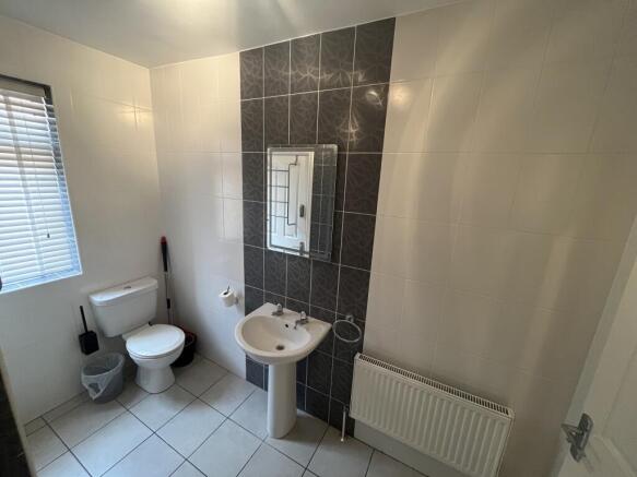 House Share to rent Image 4