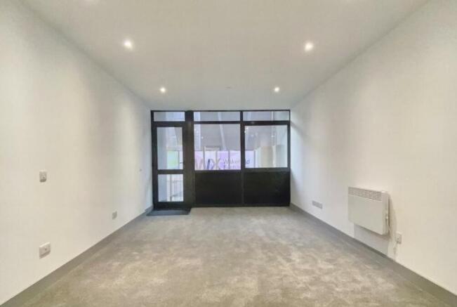 Bedroom/lounge