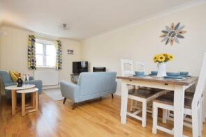 Flat 5, 3, Nash Gardens, Broadstairs CT10 1ER