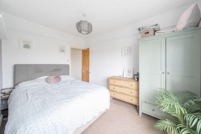 2 bed Semi-Detached to rent Image 11