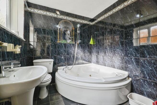 2 bed Terraced for sale Image 4