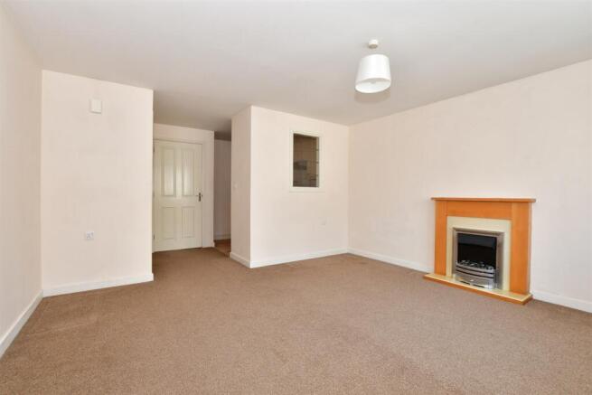 Lounge/Dining Area