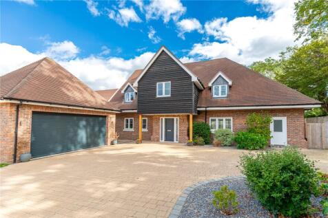 Wellingtonia Drive, Crookham Common, Thatcham, Berkshire, RG19