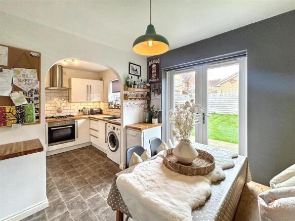 3 bed Detached for sale Image 7