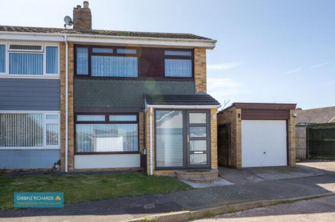 3-bed terraced on Cedar Close, Bridgwater, TA6, £250,000
