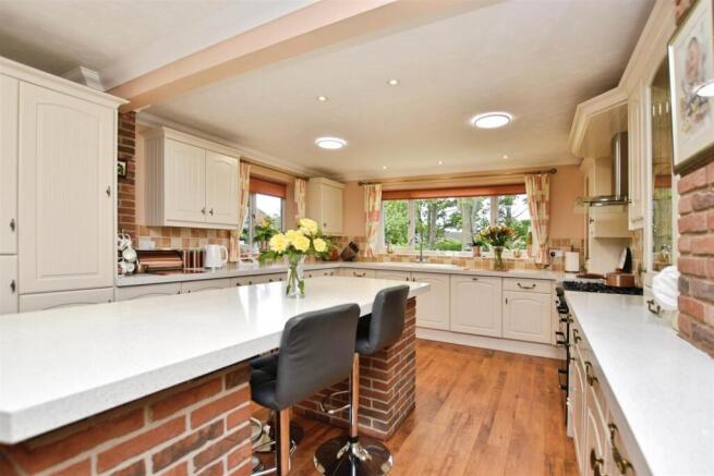 3c0c0341-kitchen 20bb.JPG