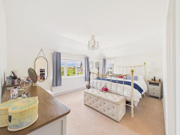 3 bed Detached for sale Image 12