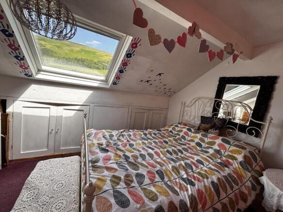 4 bed Terraced for sale Image 4