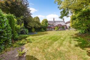 White Horse Cottage, Bury Common, Pulborough RH20 1NS