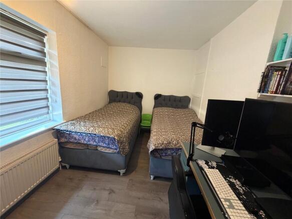 3 bed Semi-Detached for sale Image 6