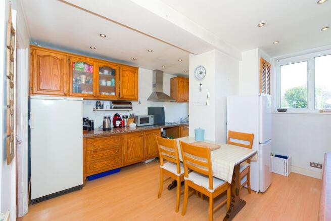 (Rightmove)  (4 of 21).jpg