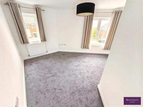3 bed Semi-Detached for sale Image 12