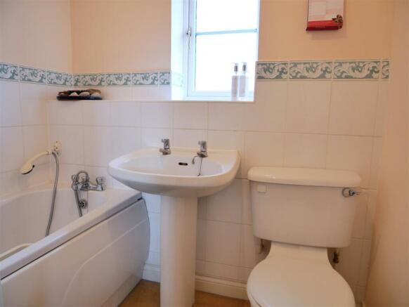 MAIN BATHROOM