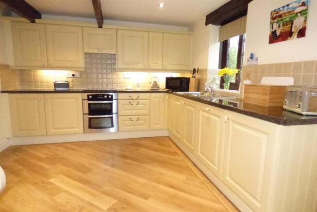Dining kitchen
